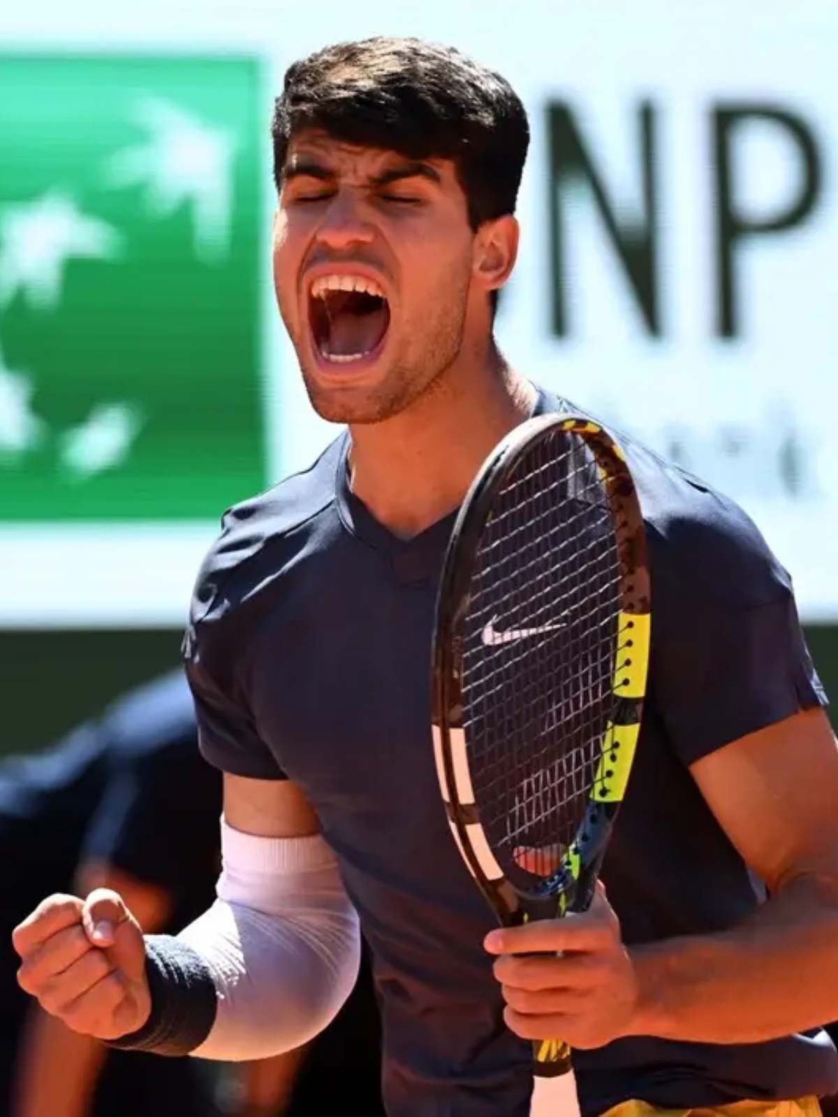 意大利网球队险胜法国网球队,阿尔卡拉斯高光表现 意大利网球队险胜法国网球队,阿尔卡拉斯高光表现