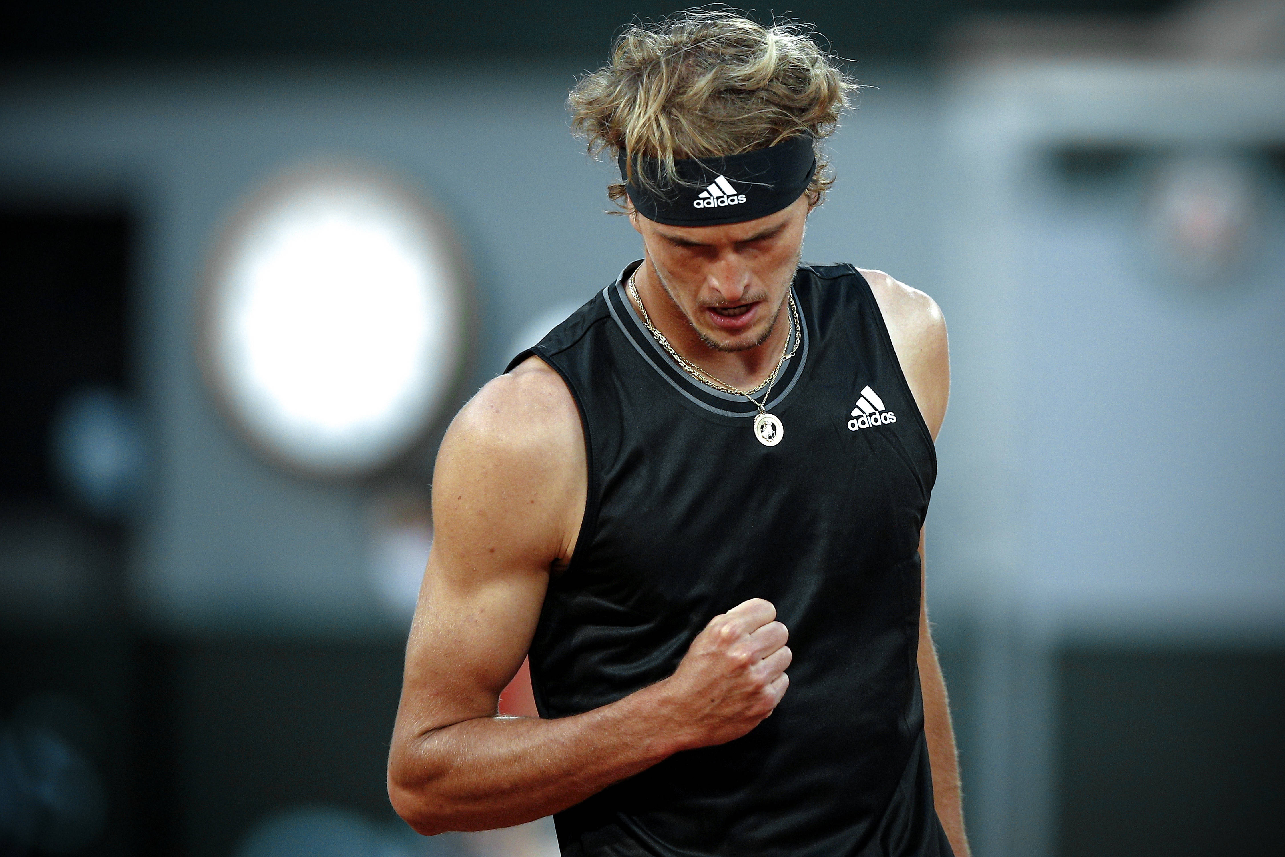 世界网球队绝地反击法国网球队,兹维列夫制霸全场 世界网球队绝地反击法国网球队,兹维列夫制霸全场