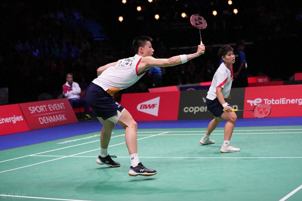 法国羽毛球队横扫丹麦羽毛球队，马琳绝境逆转