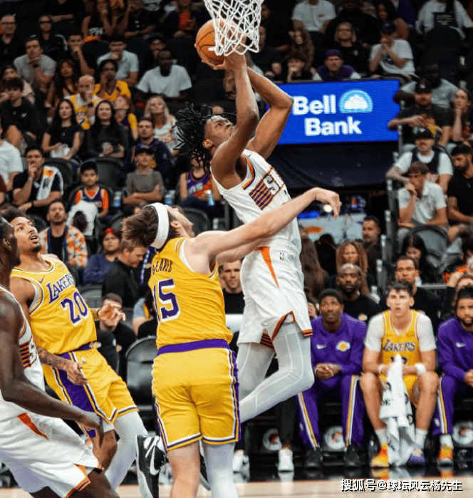 塞尔维亚男篮爆冷湖人B队，阿德巴约高光表现