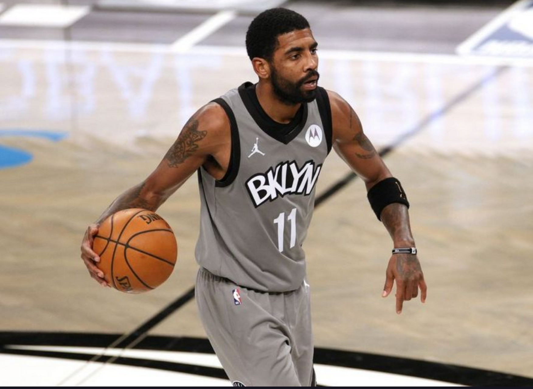 灰熊险胜掘金，欧文关键制胜