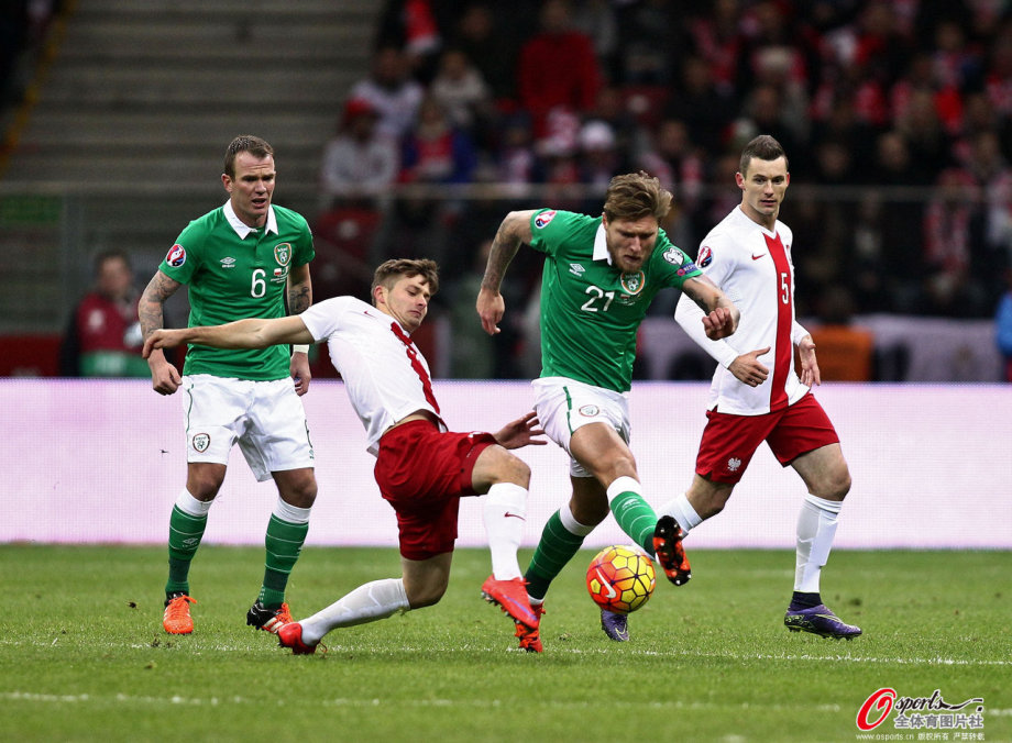 瑞士力克挪威，莱万状态火热