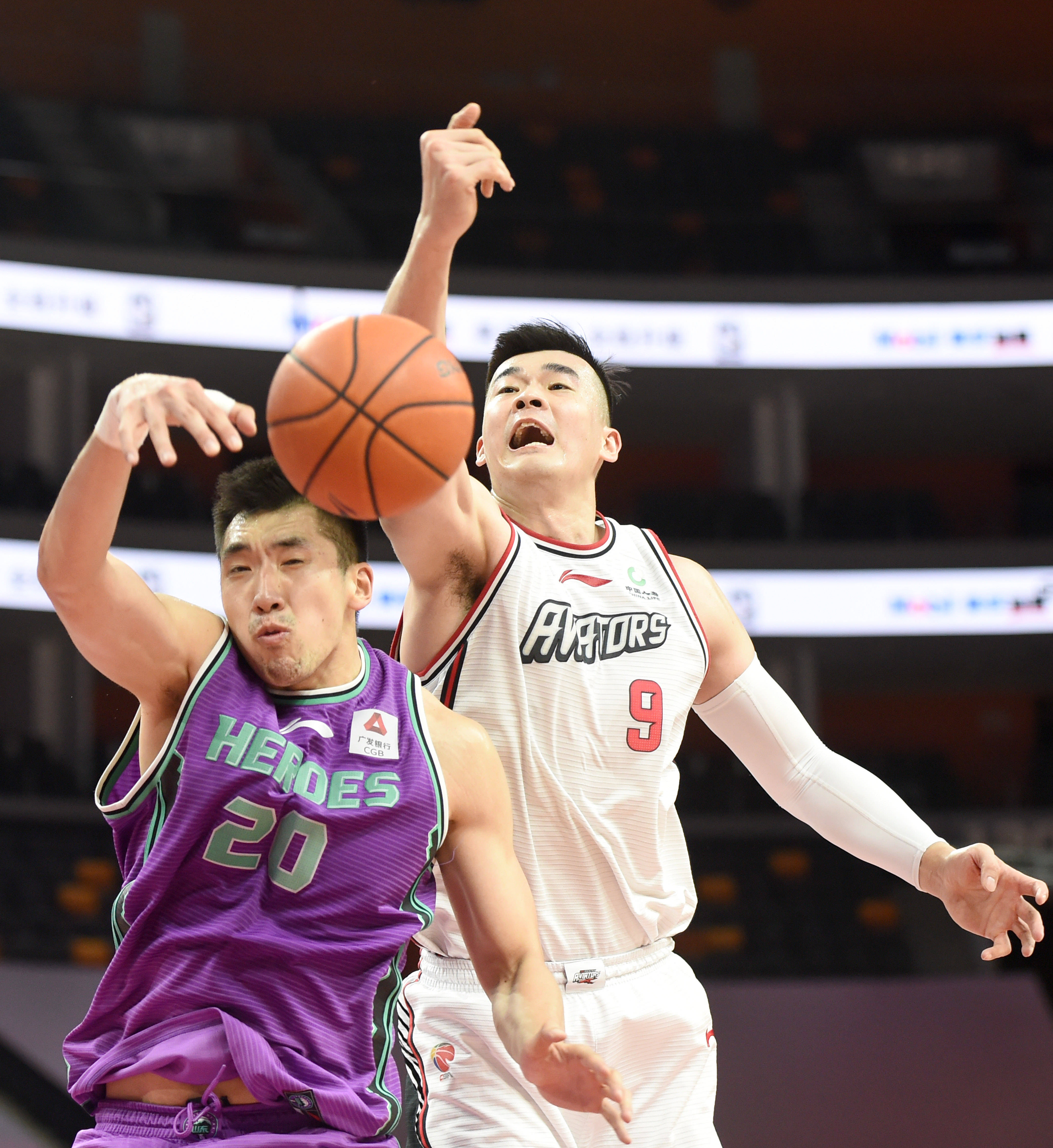 骑士轻取广东队，陶汉林惊艳四座