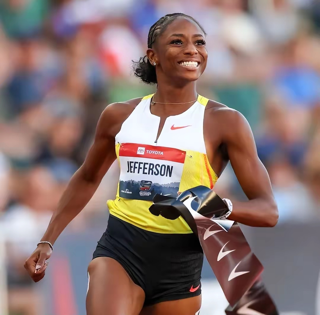 南非田径选手突破个人纪录夺冠