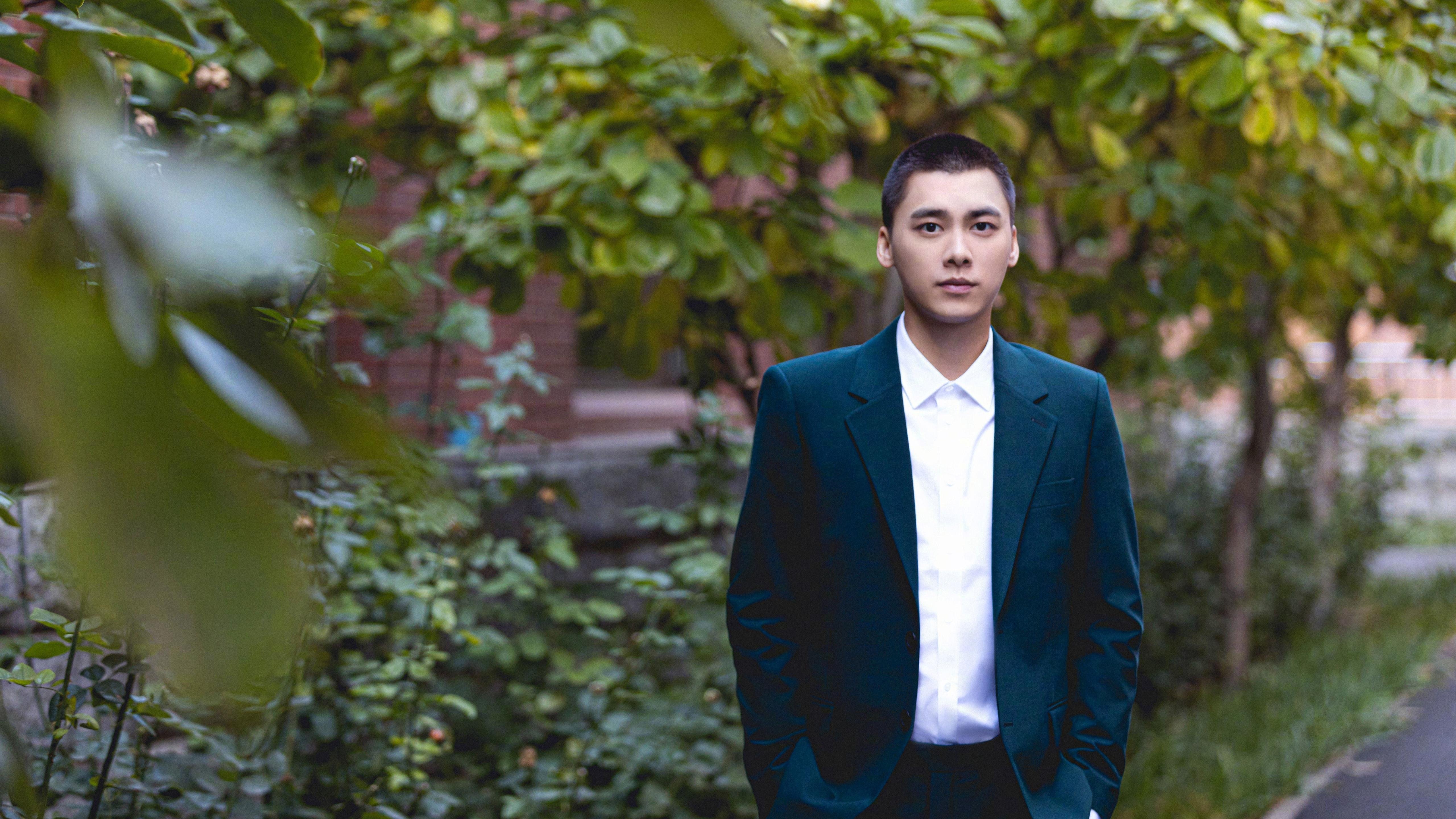 新火与旧柴，当拉沃尔杯的喧嚣轻取了温网的矜持，辛纳是那根火柴