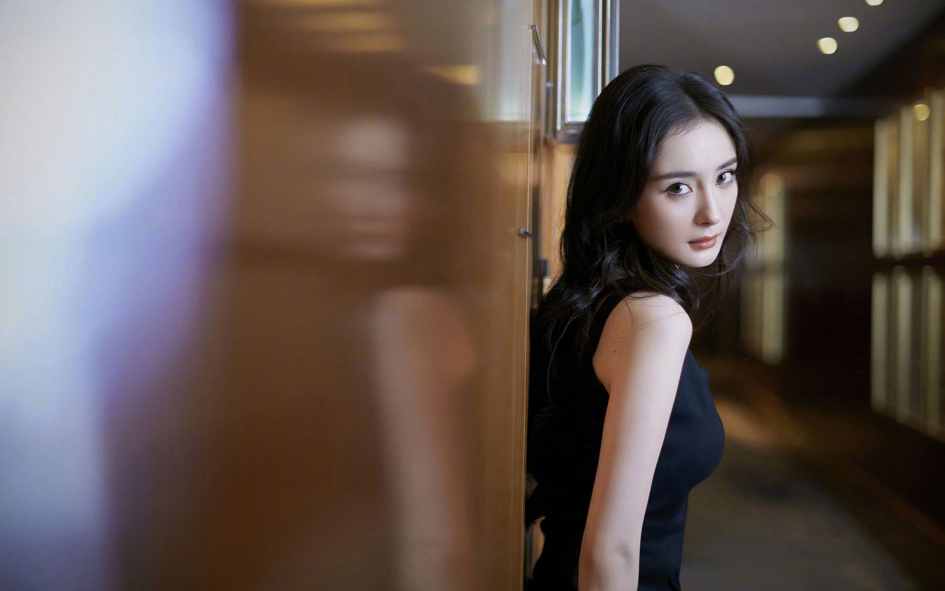 绿茵场上的哈德良长城,阿拉巴爆发与英格兰的现代压制术