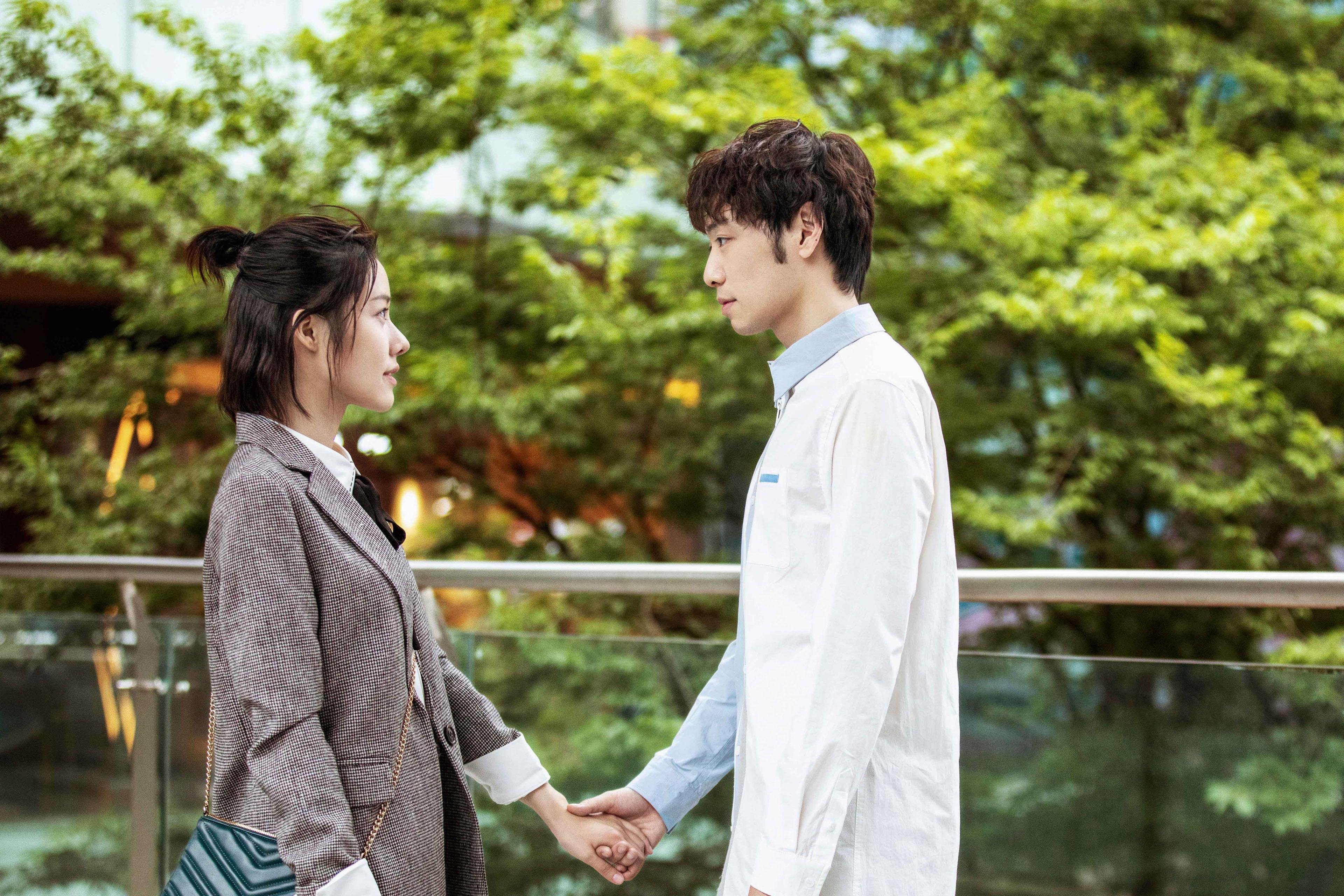 孤胆英雄！阿拉巴末节天神下凡，奥地利绝境翻盘利物浦