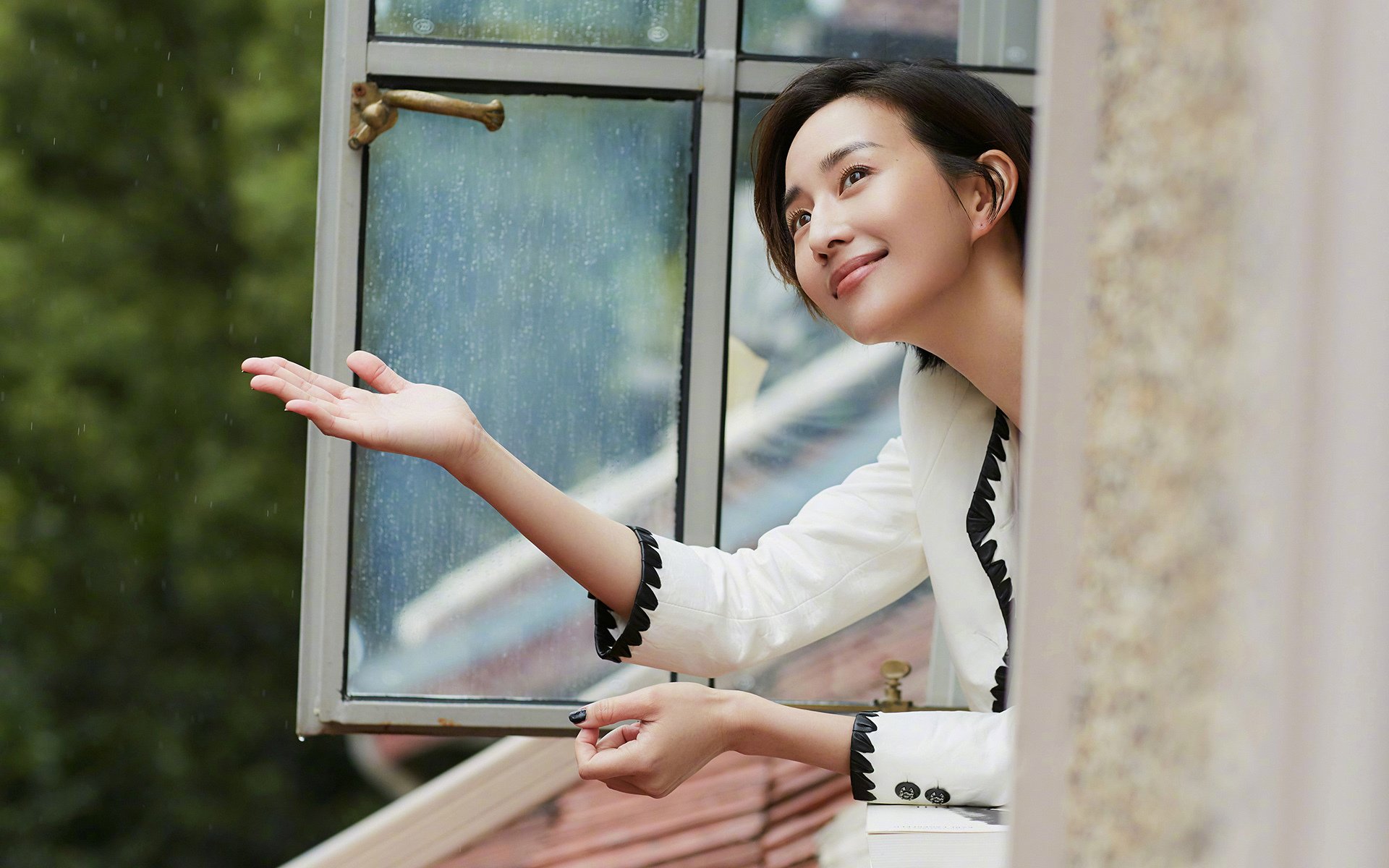 跨界烈焰,莫兰特降临迈阿密之夜,以完美之姿主宰热火湖人巅峰战