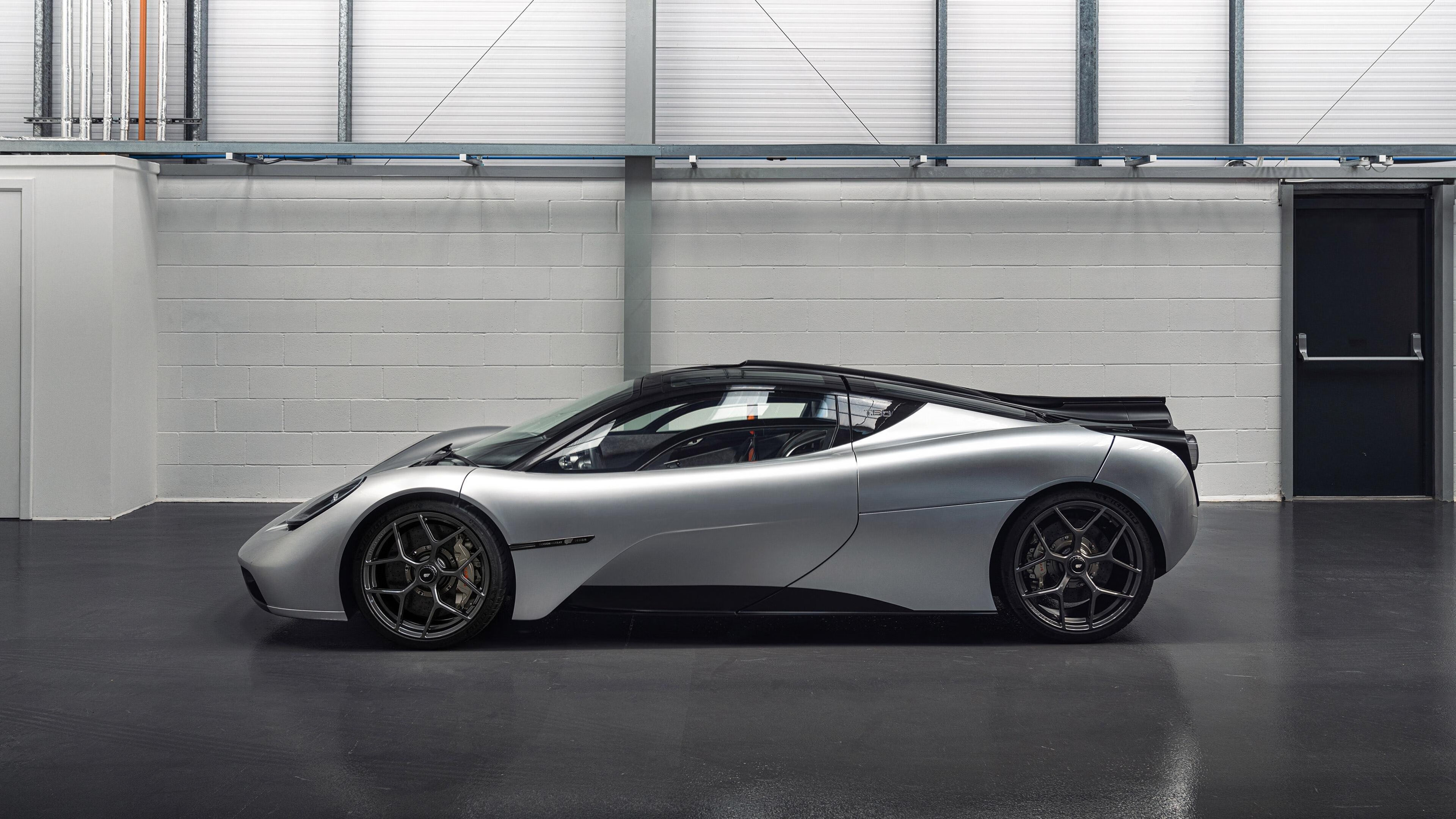 俄城猎狼之夜，新星璀璨照彻标靶中心，雷霆万钧夺赛点